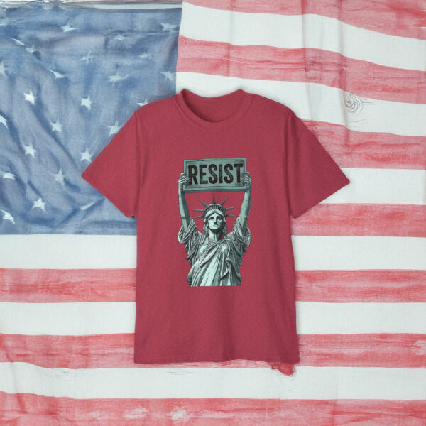 Resist Trump Statue of Liberty holding Resist sign Shirt